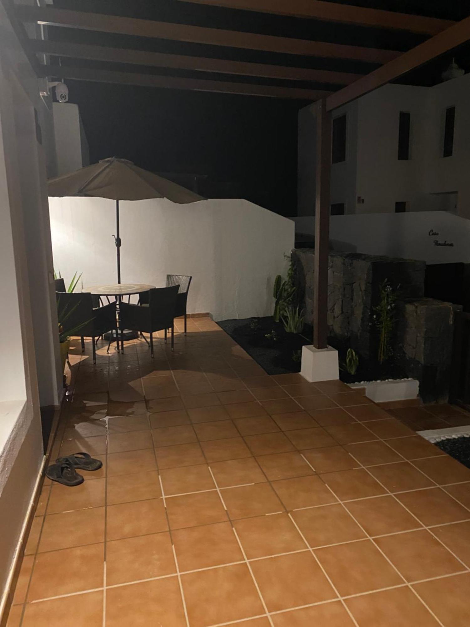 Casa Amarillo Del Sol Villa Playa Blanca  Eksteriør billede
