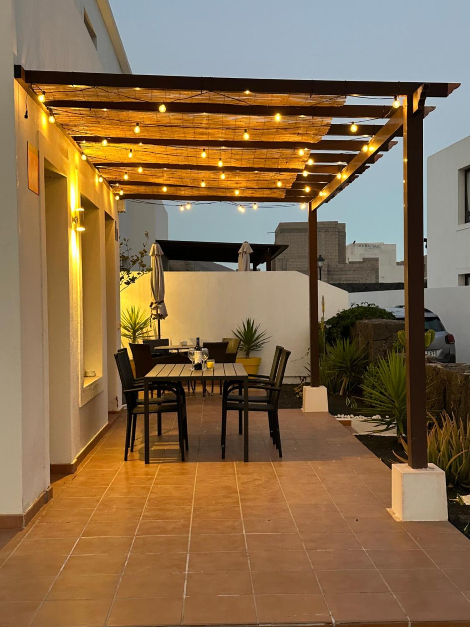 Casa Amarillo Del Sol Villa Playa Blanca  Eksteriør billede